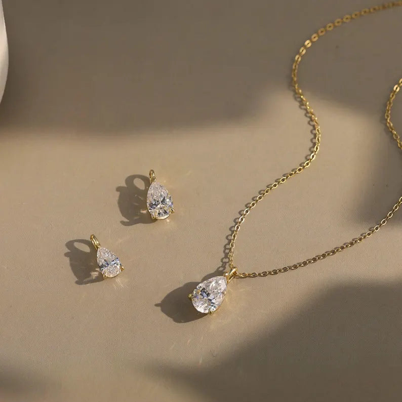 Pear Pedant Moissanite Sliver